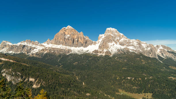 istock Autumns Glory on the Croda da Lago Trail with Dolomite Mountain Views 2187310443