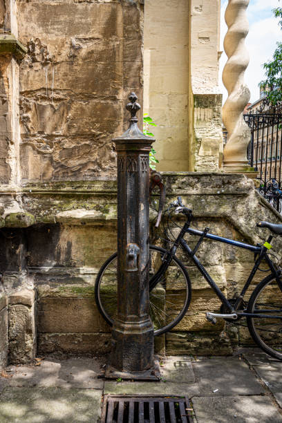 istock Oxford Street Scene 2187367526