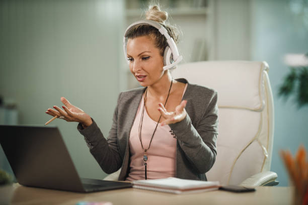 istock Yes The Issue Should Be Fixed In A Few Minutes 2187465570