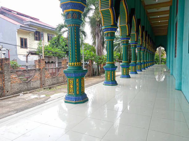 istock mosque hallway with beautiful wall and pillar decorations 2187665445
