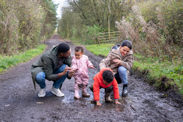 istock Autumn Family Days Out 2187822827