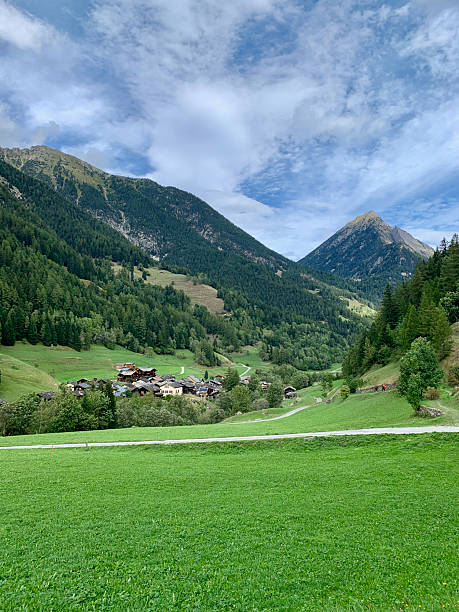istock TMB trail between La Fouly and Champex 2187905246