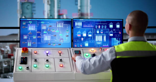 istock Oil And Gas Engineer 2187983089