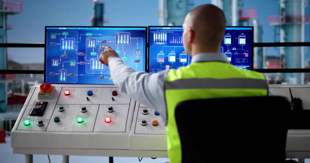 istock Oil And Gas Engineer 2187983114