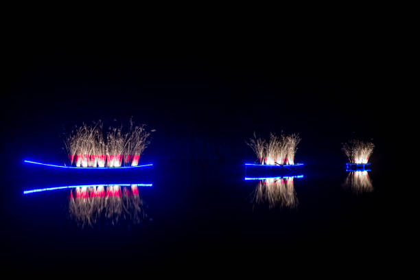 Alluminous Almere attention to the boundary between water and land
