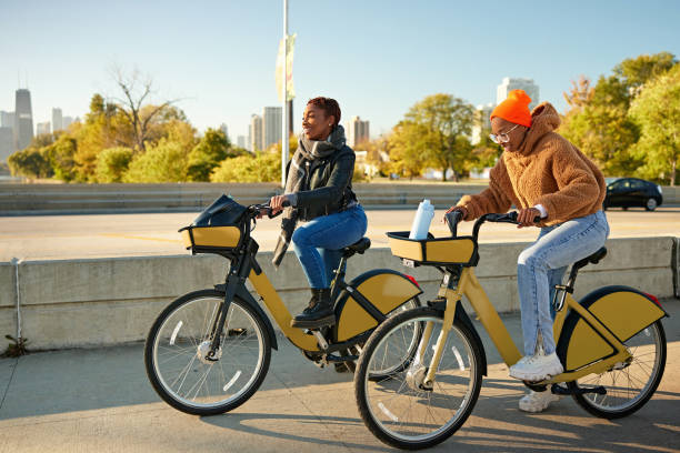 istock Eco-minded friends vacationing in Chicago 2188223448