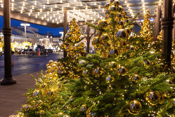 istock christmas tree in the city 2188240411