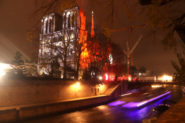 istock The colors of the Paris fire 2188258137
