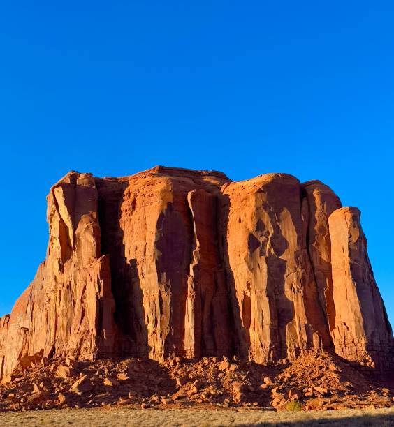 Located in Utah and Arizona, Monument Valley is a collection of crimson mesas and towering sandstone buttes.