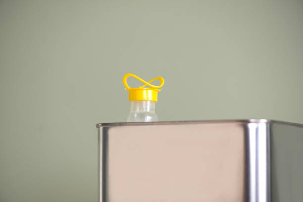 White Metal Tin for olive oil