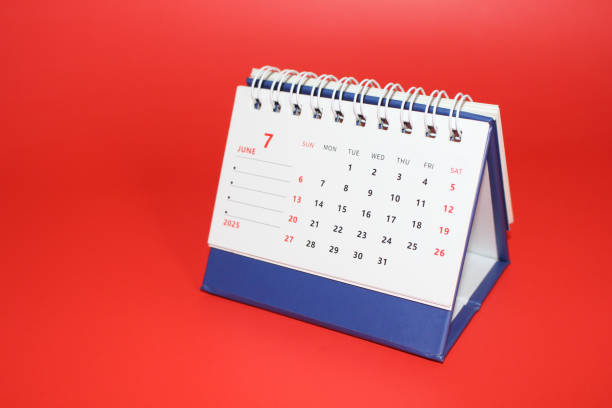istock 2025 desk calendar 2188624999