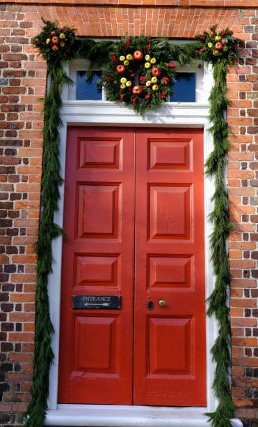 istock Colonial Christmas Wreaths 2188769650