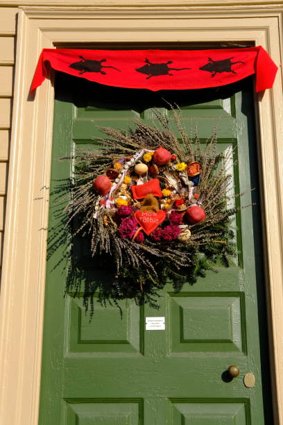 istock Colonial Christmas Wreaths 2188774852