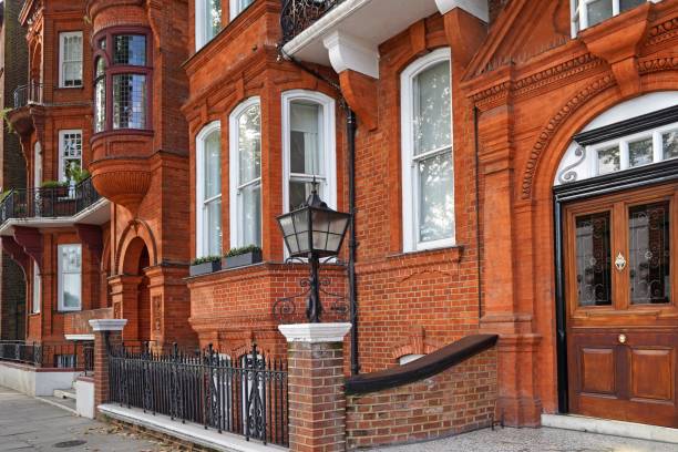 istock Front of elegant old apartment building in  London 2188803975