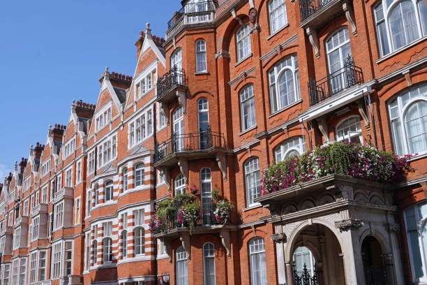 istock Front of elegant old apartment building in  London 2188803977