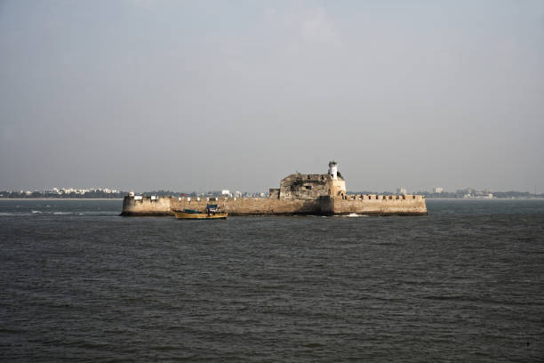 Overlooking the Arabian Sea, Diu Fort is a symbol of Gujarat's rich colonial history. Its imposing ramparts, bastions and ancient cannons tell the tale of centuries of battles and maritime trade.