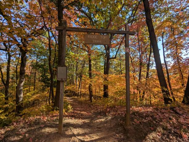 istock Ridge Top Trail, Peoria, IL. 2188879760