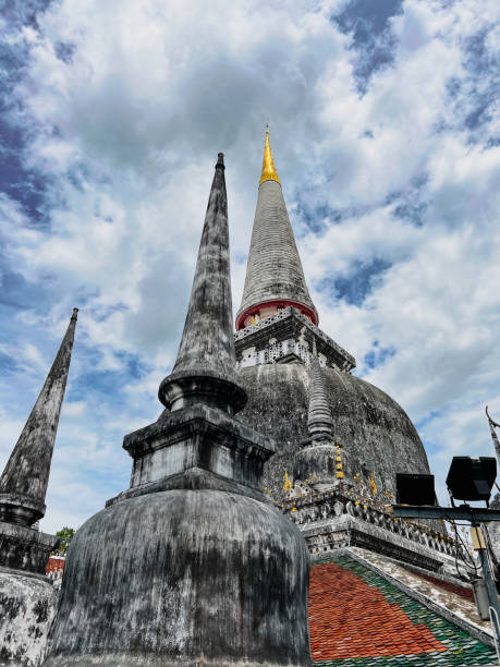 istock Wat Phra Maha That Woramaha Wihan 2188887423