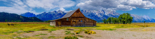 istock Thomas Alma and Lucille Moulton Barn 2188922910