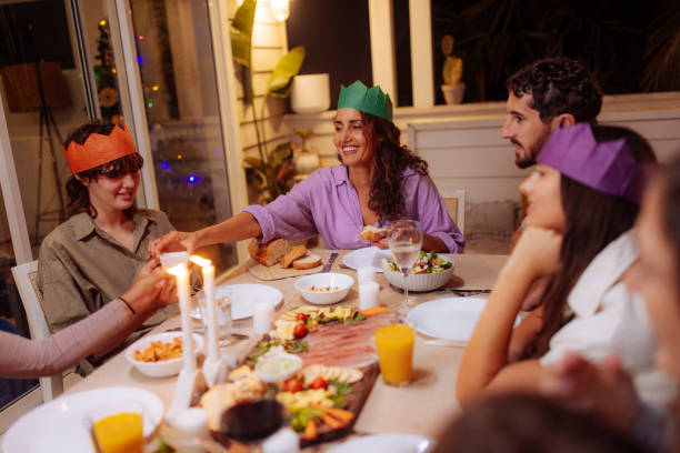 istock Seasonal gathering 2188956444