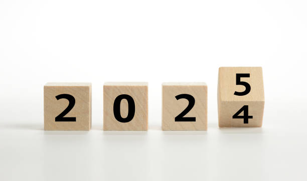 istock 2025 in text on wooden cubes 2189032434