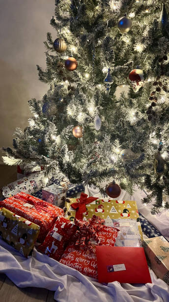 istock The Magic of Christmas Eve 2189053240