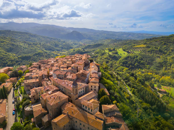 istock Seggiano, Tuscan medieval town from drone 2189060197