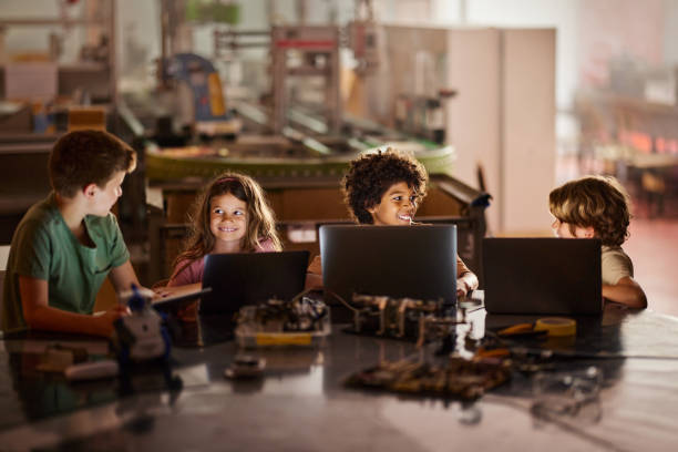 Kids Computing Lab 2,600+ Kids At Computer Lab Stock Photos, Pictures & Royalty-Free ...