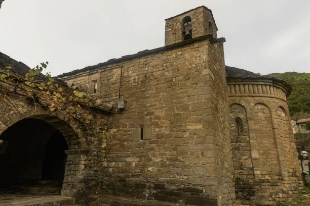 istock Romanesque church of San Martin de Olivan - Huesca 2189202627