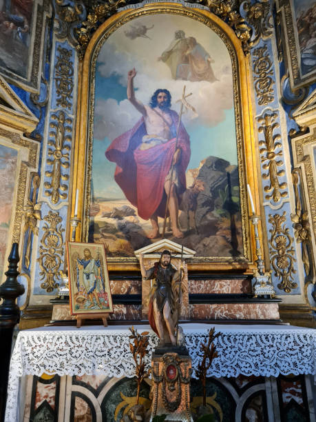istock Art and Jesus in Padova, Italy 2189220582