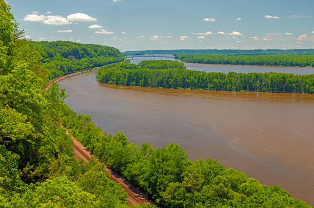 istock Bridge and Railroad Along the Mississippi River 2189250939