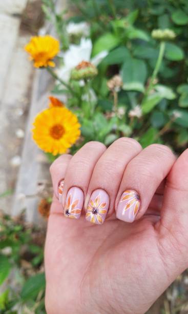 istock Nail design with beautiful sunflowers 2189262166