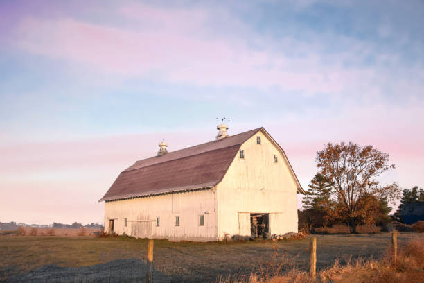 istock Old Weathered Barn at sunrise- Howard County, Indiana 2189272624