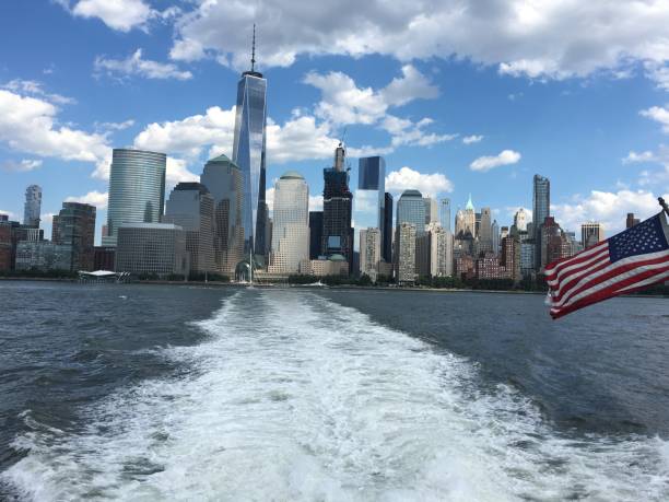 istock Center of Capitalism 2189329116