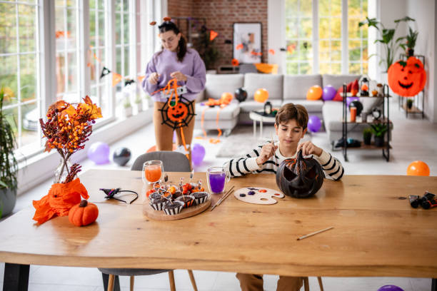 istock Festive Indoor Halloween Decoration with Crafting 2189390074