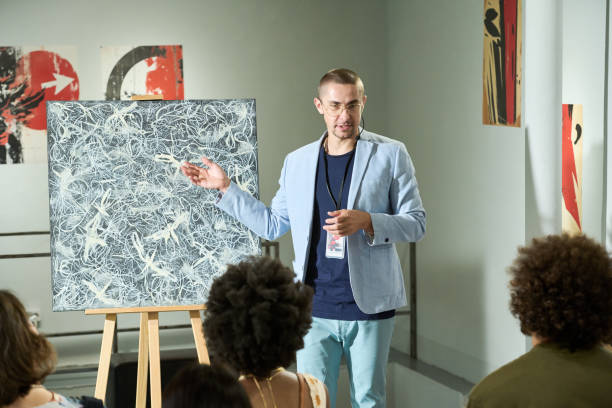 istock Explaining painting subject to public 2189437676
