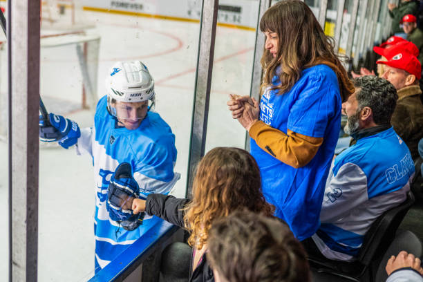 istock Hockey Star Engages with Eager Fans 2189572562