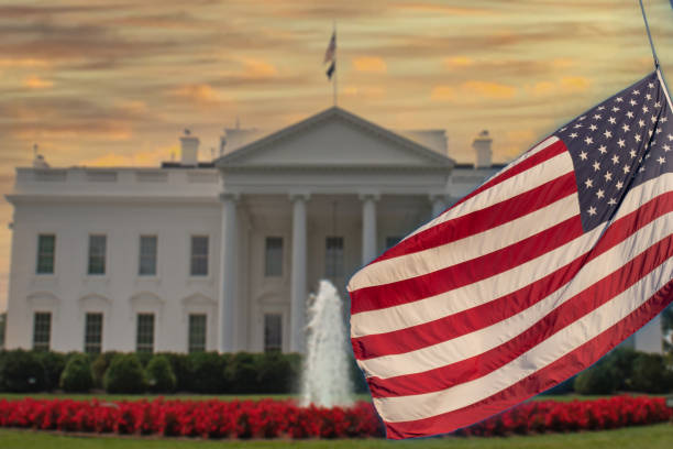 istock White House and American Flag 2189633751