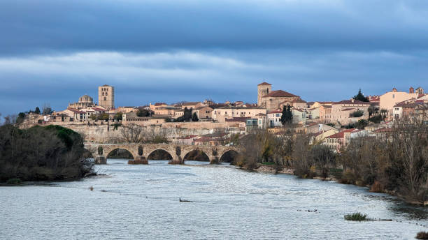istock Zamora seen form Douro riverside, Zamora province, Spain 2189643589