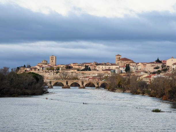 istock Zamora seen form Douro riverside, Zamora province, Spain 2189643591