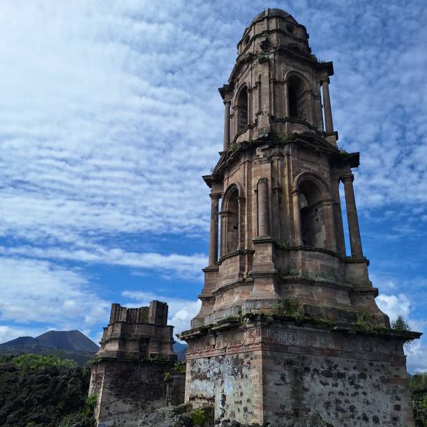 istock Iglesia Hundida Paricutin 2189651799