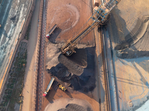 istock Mechanical operation of loading at ore terminal port 2189721378