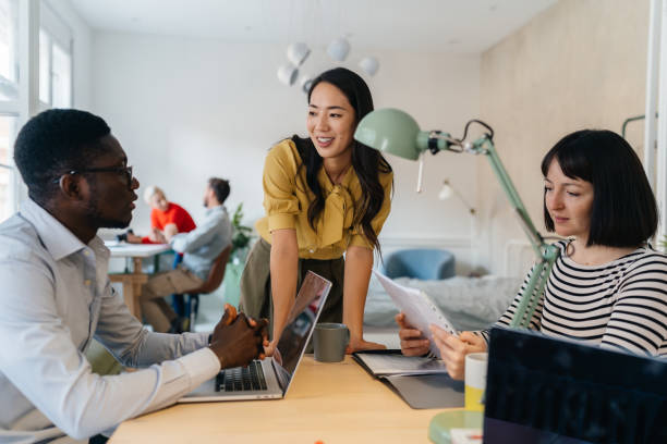 istock Collaborative Office Vibes: A Blend of Work and Relaxation 2189820024
