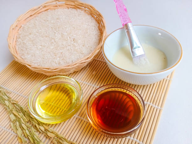 istock Natural Rice Face Mask 2189937386