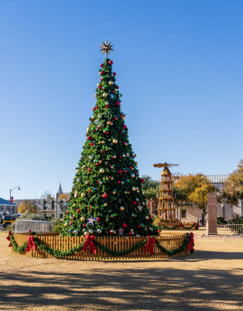istock Decorated Christmas tree in Fredericksburg in Texas 2189945602