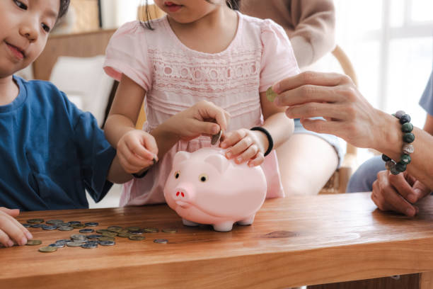 istock Building Habits: Teaching Kids to Save Money 2190167431