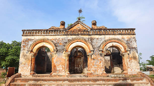 istock Small Rajbari structure within the Bara Madhyam Temple Complex, Maluti, Dumka, Jharkhand, India. 2190211321