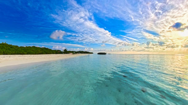 istock A beautiful blue ocean in dhigurah the maldives 2190234310