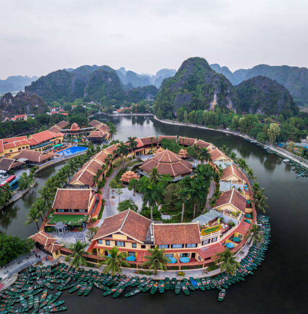 istock Tourboats in Tam Coc 2190327357