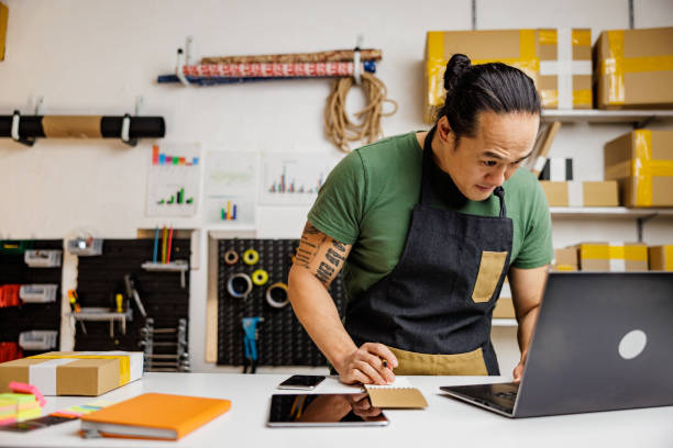 istock Chinese man working in online store 2190382999